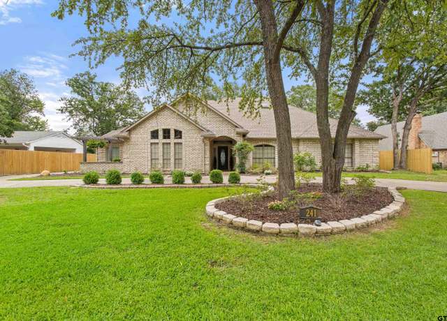 Property at 241 Hideaway Lane Ln E, Hideaway, TX 75771, 4 beds, 2.5 baths