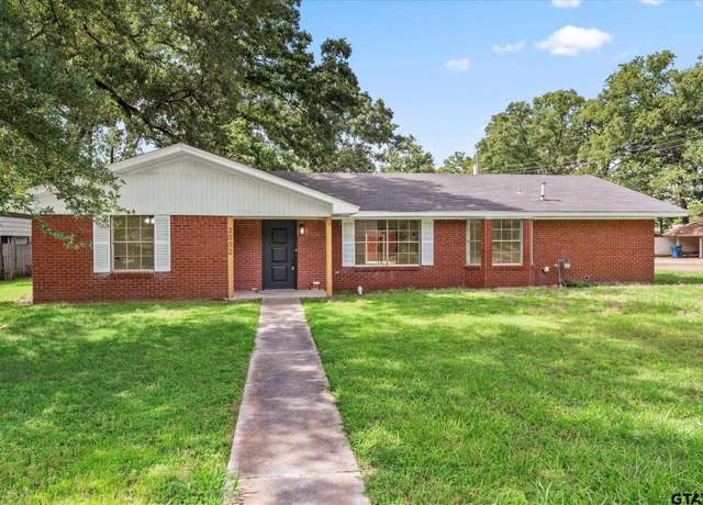 Property at 2002 Friendly Ave, Mt Pleasant, TX 75455, 3 beds, 2 baths