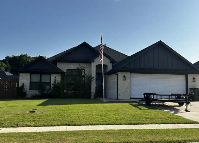 Property at 19135 Ambrosia Dr, Flint, TX 75762, 3 beds, 2 baths