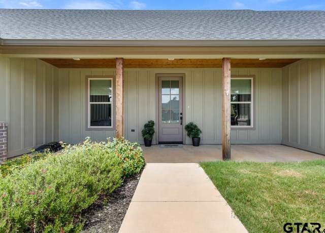Property at 19308 Cedarpark Pl, Lindale, TX 75771, 3 beds, 2 baths