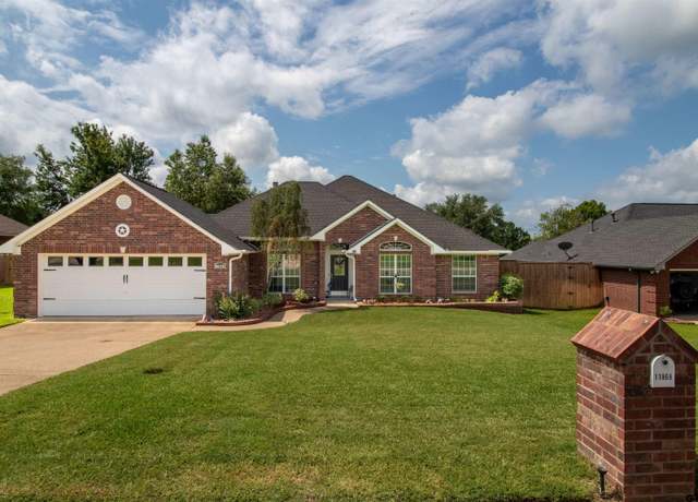 Property at 11869 County Road 167, Tyler, TX 75703, 3 beds, 2 baths
