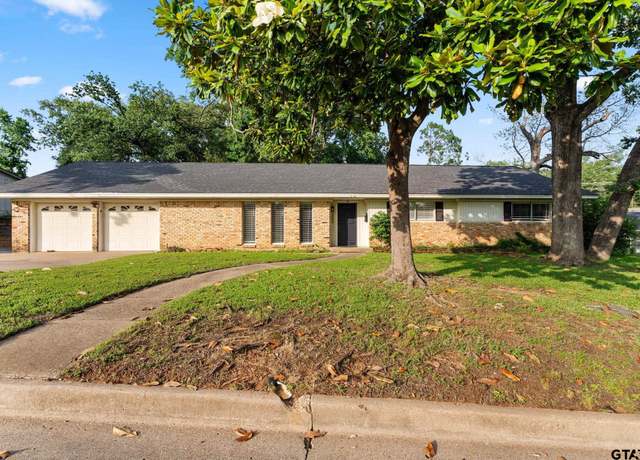 Property at 3200 Decharles St, Tyler, TX 75701, 3 beds, 2 baths