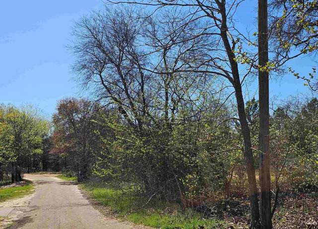 Property at 745 Mallory St, Lindale, TX 75771