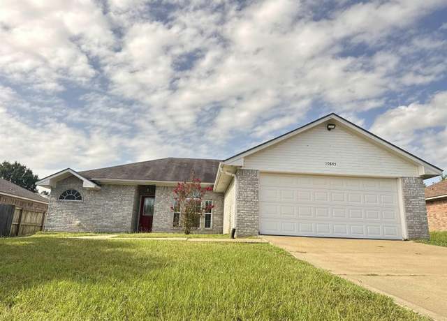 Property at 10845 Nashville Dr, Flint, TX 75762, 4 beds, 2 baths
