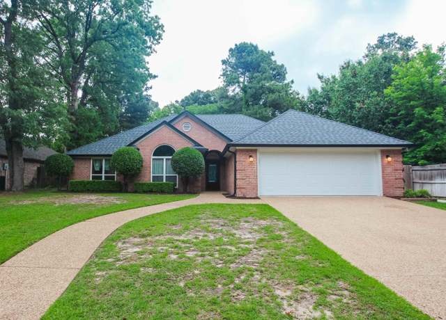 Property at 3316 Oak Village Dr, Tyler, TX 75707, 3 beds, 2 baths