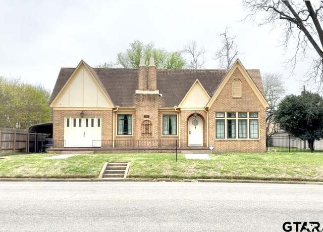 Property at 205 W 5th St, Rusk, TX 75785, 2 beds, 2 baths