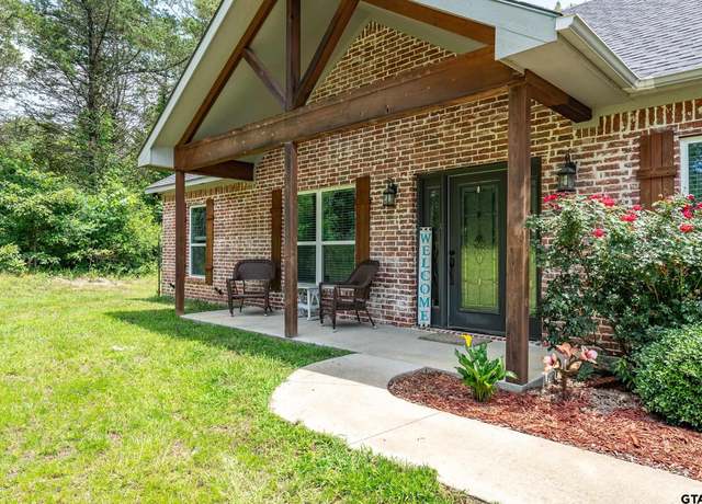 Property at 1366 N US Hwy 69, Mineola, TX 75773, 3 beds, 2 baths