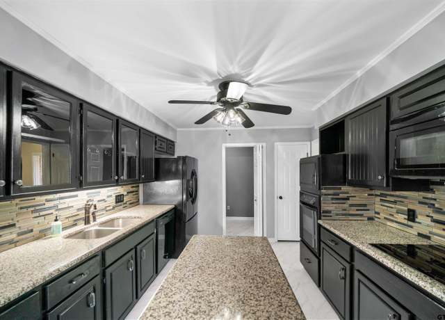 Property at 620 Wellington St, Tyler, TX 75703, 4 beds, 2 baths