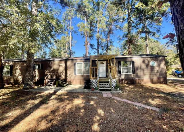 Property at 21039 Woodland Ln, Chandler, TX 75758, 3 beds, 2 baths