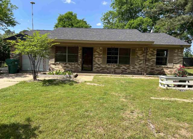 Property at 106 Hilltop Dr, Naples, TX 75568, 3 beds, 1.5 baths