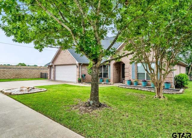 Property at 123 Lasalle Dr, Bullard, TX 75757, 4 beds, 2.5 baths