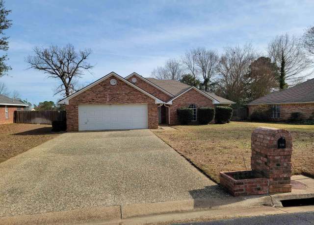 Property at 549 Pecos Dr, Chandler, TX 75758, 3 beds, 2 baths