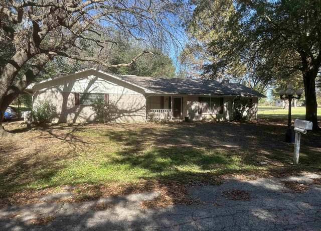 Property at 125 Cr 3220, Mt Pleasant, TX 75455, 4 beds, 2 baths