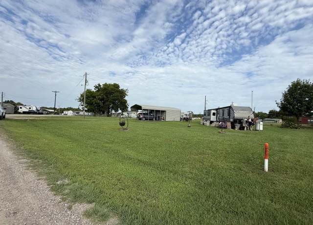 Property at 326 Waterfront, Quitman, TX 75783