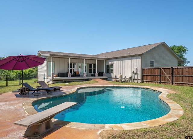 Property at 688 Vzcr 2306, Canton, TX 75103, 4 beds, 2.5 baths