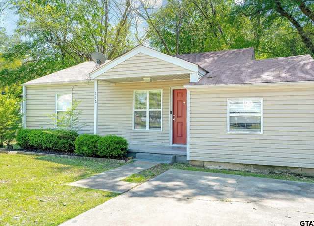 Property at 616 Arizona Ave, Wake Village, TX 75501, 3 beds, 1 bath