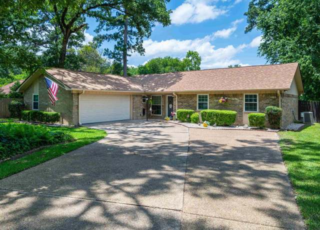 Property at 4922 Leaning Oaks Dr, Flint, TX 75762, 4 beds, 3.5 baths