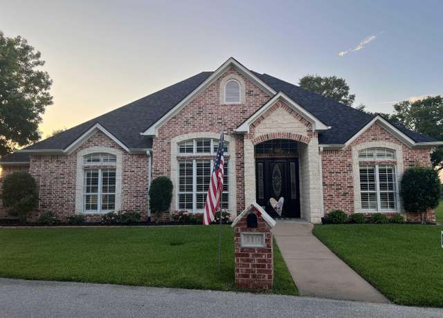 Property at 110 Carmel, Bullard, TX 75757, 4 beds, 3 baths