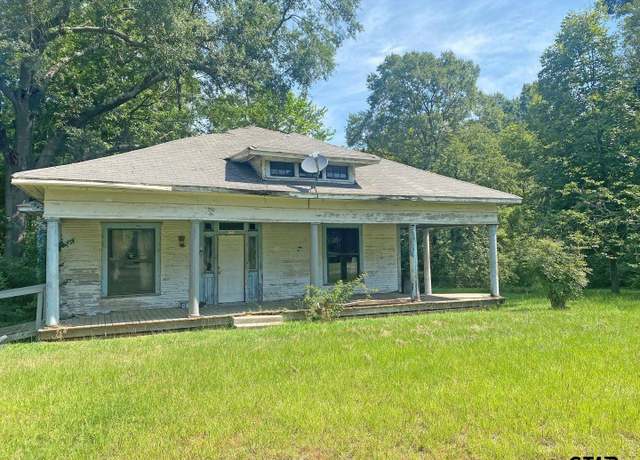 Property at 803 E 4th St, Mt Pleasant, TX 75455, 2 beds, 1 bath