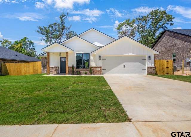 Property at 16322 Crossing Cir, Lindale, TX 75771, 3 beds, 2 baths