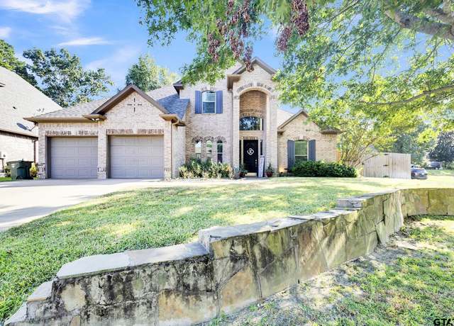 Property at 714 W Heritage Dr, Tyler, TX 75703, 4 beds, 2.5 baths