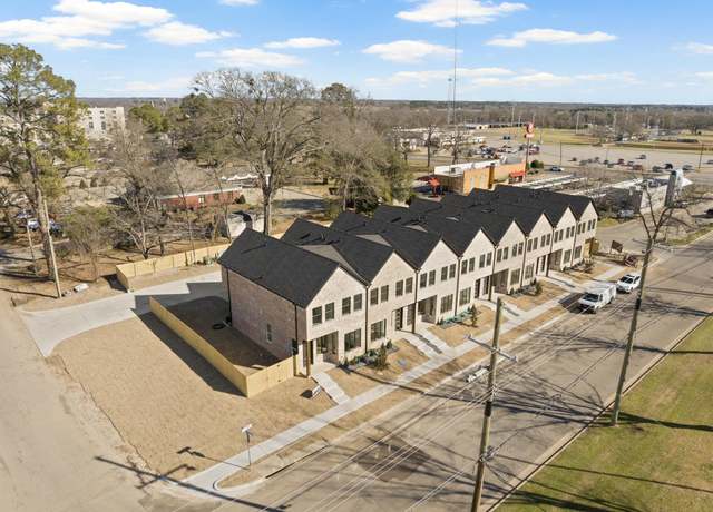 Property at 188 W 17th, Mount Pleasant, TX 75455, 3 beds, 2.5 baths