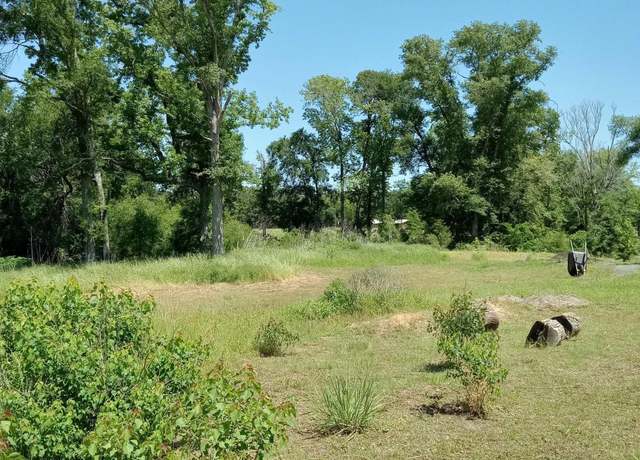 Property at 127 Cr 4107, Jacksonville, TX 75766, 2 beds, 1 bath