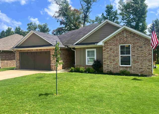 Property at 3123 Oak Bnd, Tyler, TX 75707, 4 beds, 2 baths