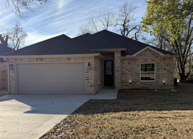 Property at 1616 N Ross Ave, Tyler, TX 75702, 3 beds, 2 baths