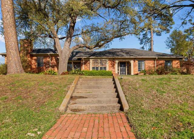 Property at 2806 Bateman Ave, Tyler, TX 75701, 3 beds, 2 baths