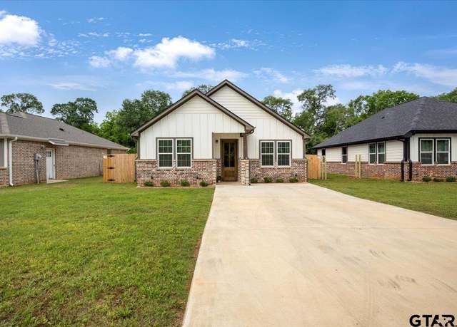 Property at 509 Zimmerman Dr, Jacksonville, TX 75766, 3 beds, 2 baths