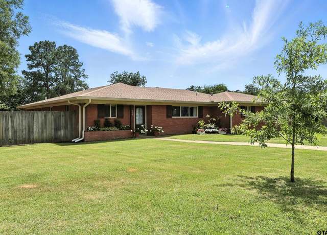 Property at 500 W Terrace, Longview, TX 75605, 3 beds, 2 baths