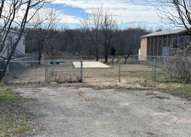 Property at 423 Waterfront Row, Quitman, TX 75783