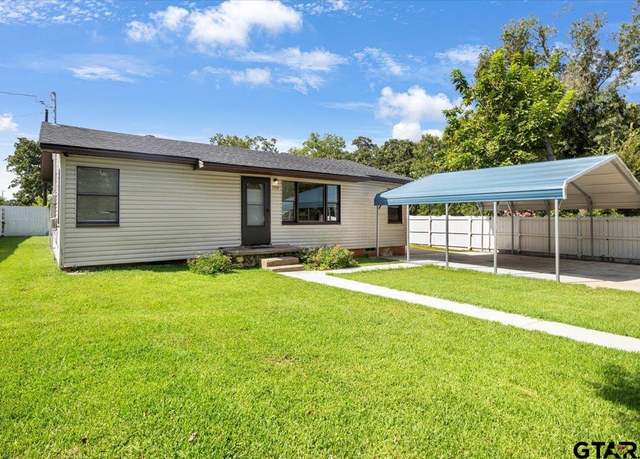 Property at 11965 Woodlark St, Tyler, TX 75704, 3 beds, 1 bath