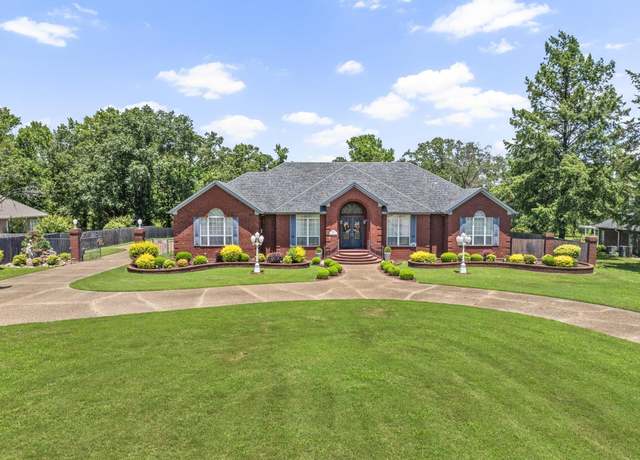 Property at 903 Deer Trail Ln, Mt Pleasant, TX 75455, 3 beds, 2.5 baths
