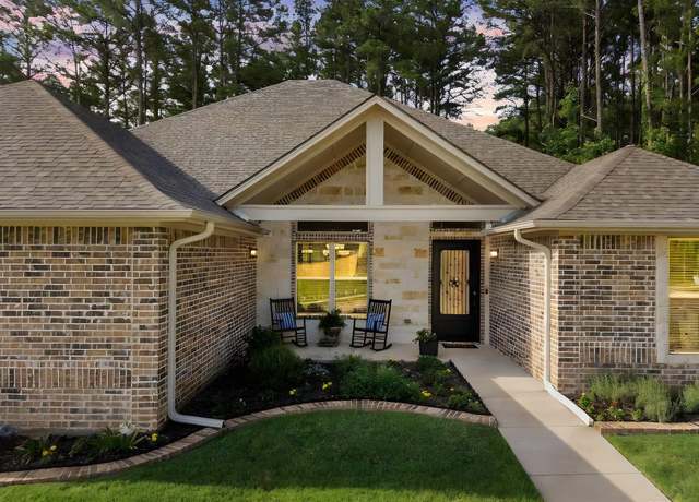 Property at 8024 Crooked Trl, Tyler, TX 75703, 4 beds, 3 baths