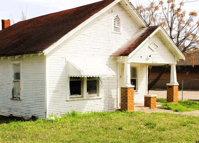 Property at 1717 N Tenneha, Tyler, TX 75702, 2 beds, 1 bath