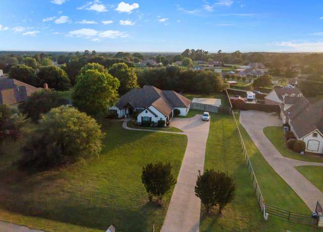 Property at 20068 C R 173, Bullard, TX 75757, 4 beds, 3.5 baths