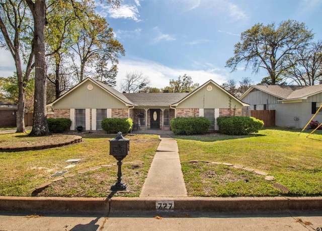 Property at 727 Oxford, Tyler, TX 75703, 3 beds, 2 baths