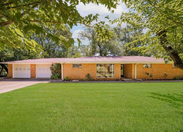Property at 410 Hanes Blvd, Hughes Springs, TX 75656, 3 beds, 2 baths