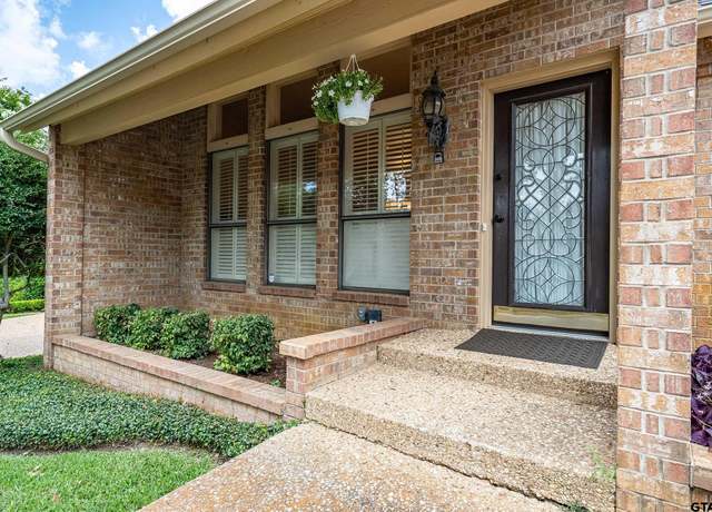 Property at 906 Woodhall Pl, Tyler, TX 75703, 3 beds, 2 baths