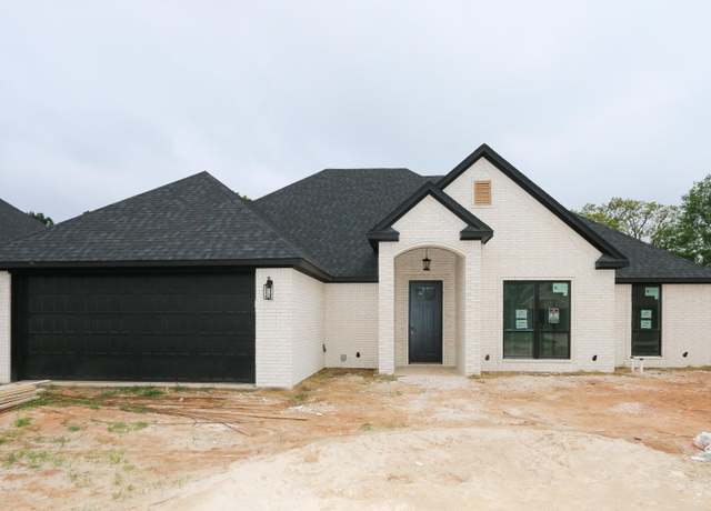 Property at 11905 Gillian Ct, Tyler, TX 75703, 4 beds, 2 baths