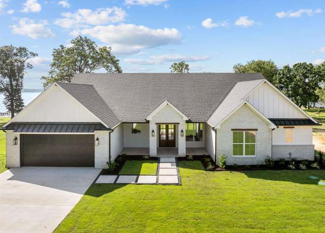 Property at 22405 Blue Water Rd, Chandler, TX 75758, 4 beds, 4 baths