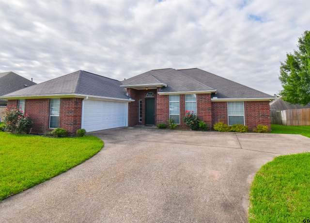 Property at 2073 Yasmeen Cir, Flint, TX 75762, 3 beds, 2 baths