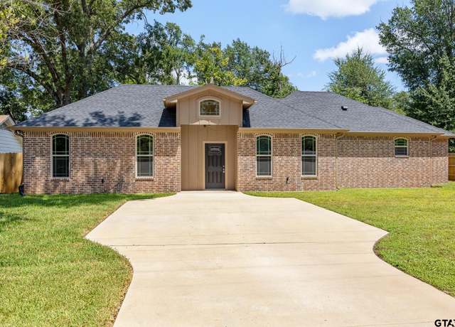 Property at 1720 Outer Dr, Tyler, TX 75701, 3 beds, 2 baths