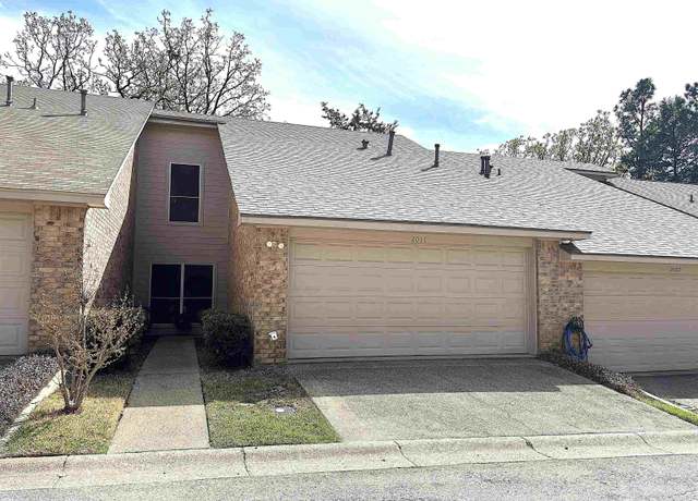 Property at 2011 Villa Dr, Tyler, TX 75703, 3 beds, 2 baths