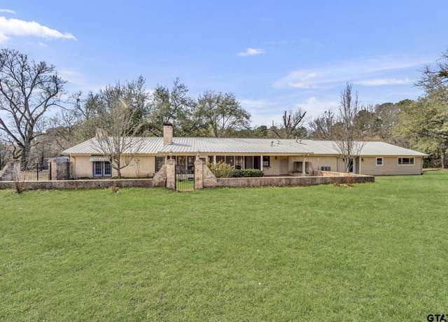 Property at 386 Fm 1711, Jacksonville, TX 75766, 4 beds, 3 baths