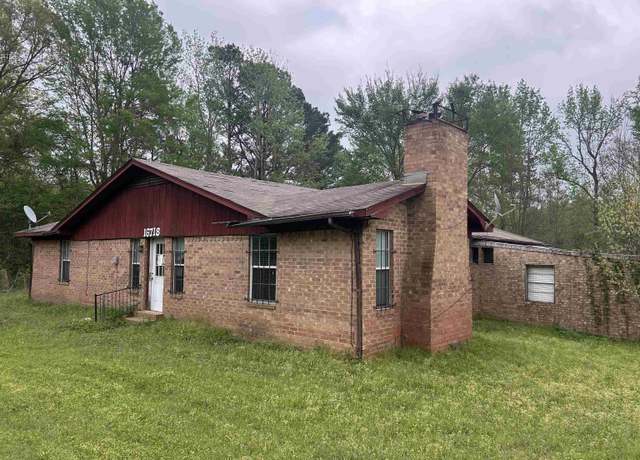 Property at 16718 County Road 26, Tyler, TX 75707, 3 beds, 2 baths