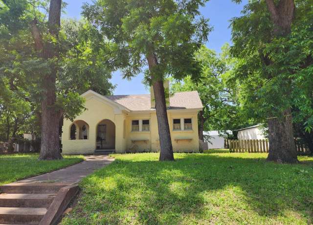 Property at 645 W Kilpatrick St, Mineola, TX 75773, 2 beds, 1 bath