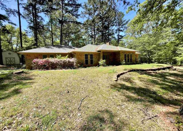 Property at 21062 Hickory Ln, Whitehouse, TX 75791, 3 beds, 2 baths